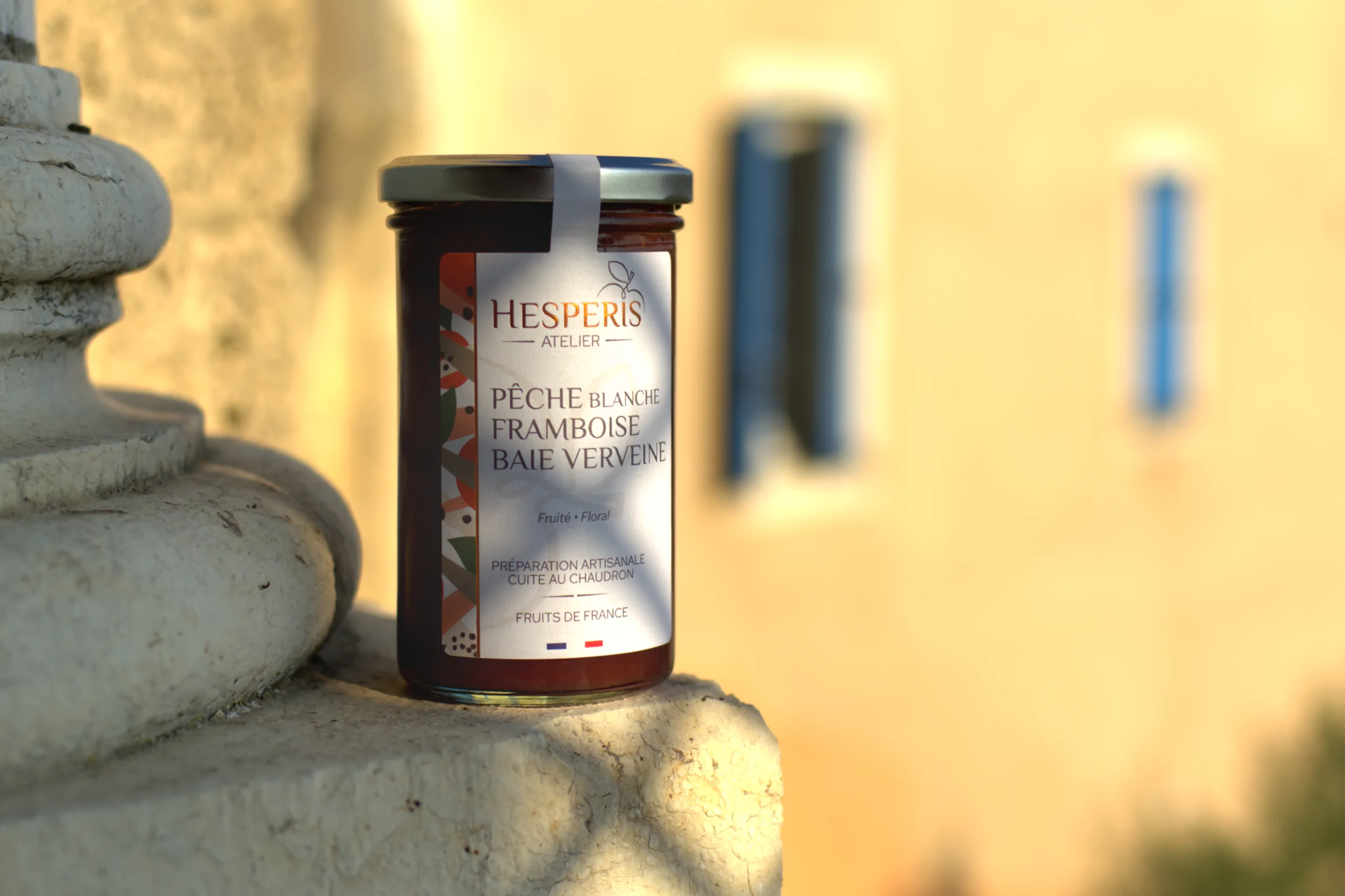 Confiture pêche framboise et baie verveine